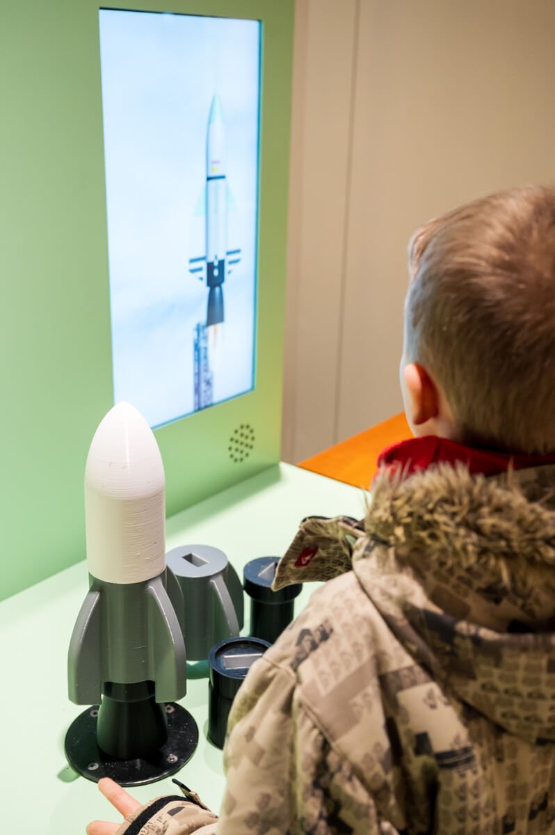 Expo "TOI DEMAIN" construire une fusée