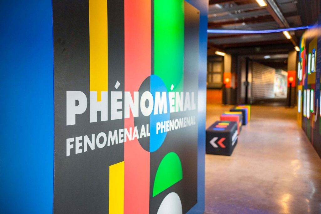 Entrée de l'exposition Phénoménal SPARKOH!